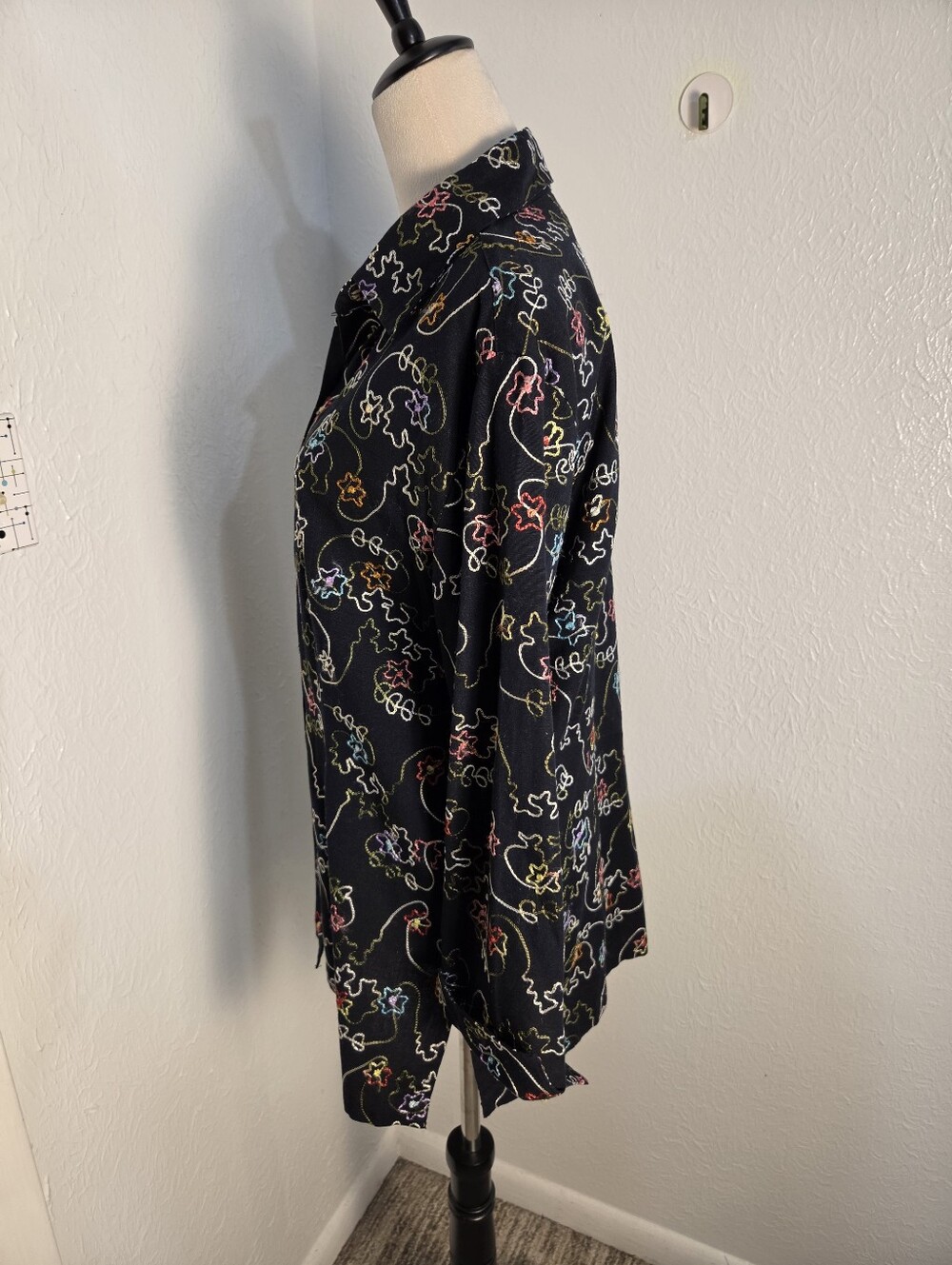Life Style Vintage Black Linen Buttondown Shirt All-over Embroidery, Size Large - Picture 5 of 10